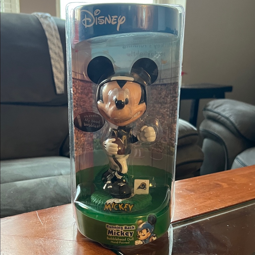 2003 Disney Mickey Mouse Los Angeles Rams Running Back Mickey Bobblehead Sealed